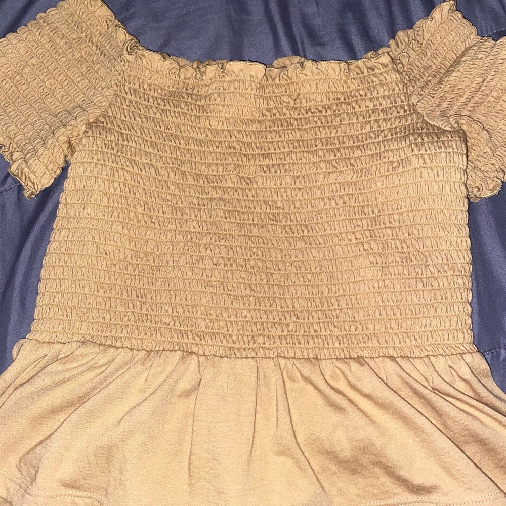 Yellow off the shoulder American Eagle t-shirt